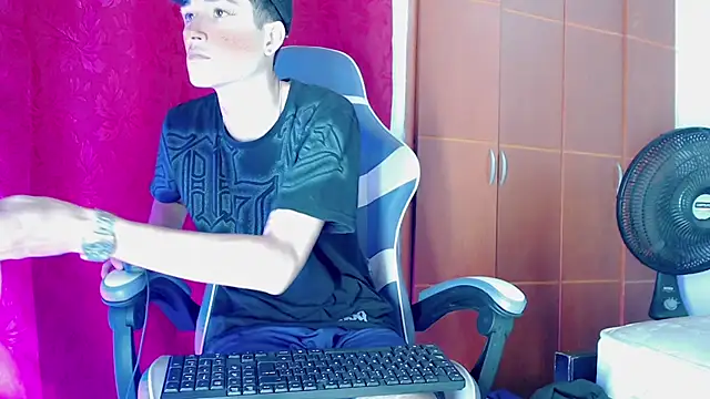 Johnny cagee  online show from 02-03-26, 01:26