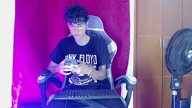 Johnny cagee  online show from 02-06-26, 11:52