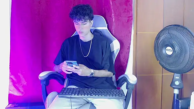 Johnny cagee  online show from 02-07-26, 11:30