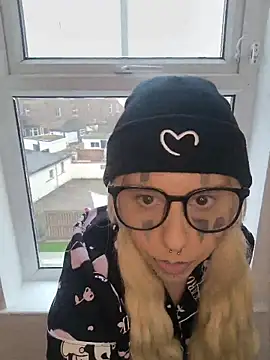 Snapshot of ThatAltGirl chatting on 02-26-26, 12:04 ThatAltGirl online show from 02-26-26, 12:04