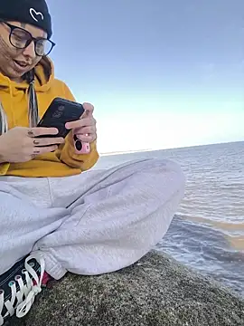 Snapshot of ThatAltGirl chatting on 03-03-26, 03:29 ThatAltGirl online show from 03-03-26, 03:29