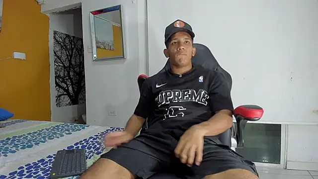 ricky spensar23cm  online show from 03-04-26, 02:17