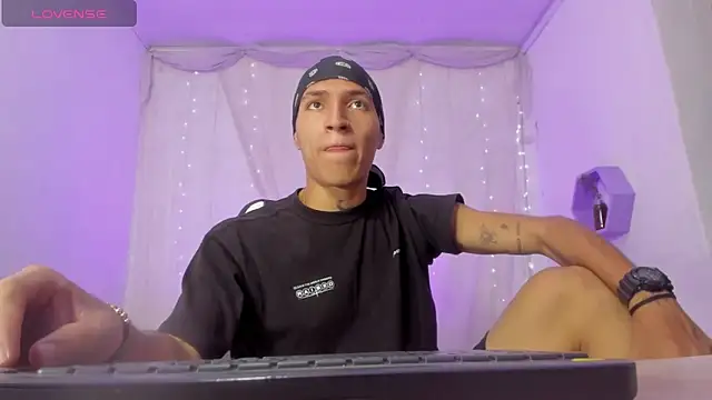 dantefriore  online show from 02-04-26, 06:36