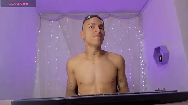 dantefriore  online show from 02-09-26, 07:40