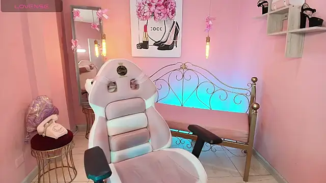 Snapshot of Dhalton_x chatting on 03-04-26, 03:45 Dhalton x online show from 03-04-26, 03:45