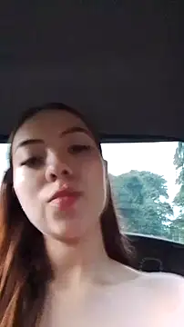 lizzyrossie online show from 06-18-26, 10:47