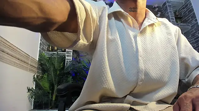 Snapshot of Rpoolrboy chatting on 03-25-26, 04:07 Rpoolrboy online show from 03-25-26, 04:07