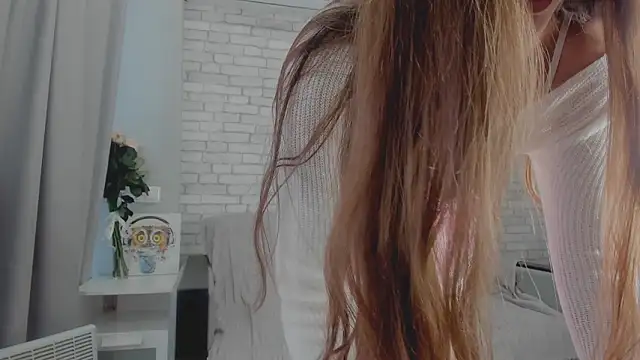 Snapshot of calystria chatting on 02-15-26, 07:16 calystria online show from 02-15-26, 07:16