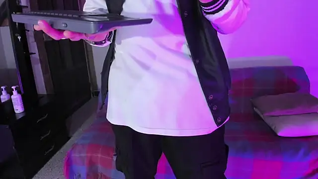 Snapshot of Vlad__night chatting on 02-21-26, 03:51 Vlad night online show from 02-21-26, 03:51