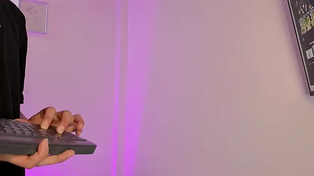 Snapshot of Vlad__night chatting on 02-26-26, 03:38 Vlad night online show from 02-26-26, 03:38