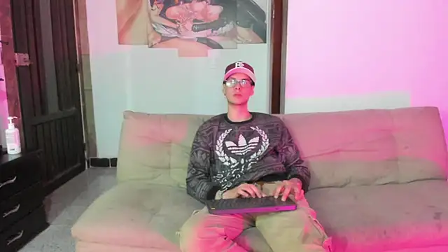 Snapshot of Vlad__night chatting on 03-03-26, 03:34 Vlad night online show from 03-03-26, 03:34