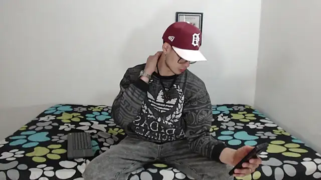 Snapshot of Vlad__night chatting on 03-09-26, 03:21 Vlad night online show from 03-09-26, 03:21