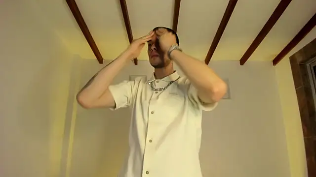 Snapshot of Vlad__night chatting on 03-10-26, 04:06 Vlad night online show from 03-10-26, 04:06