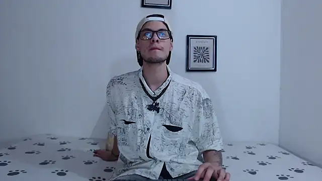 Snapshot of Vlad__night chatting on 03-14-26, 03:34 Vlad night online show from 03-14-26, 03:34