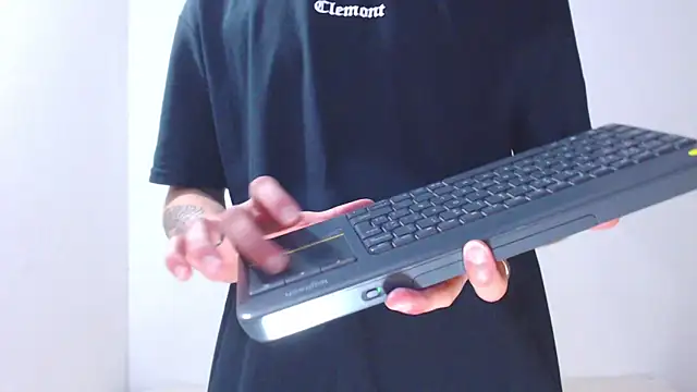 Snapshot of Vlad__night chatting on 03-23-26, 03:32 Vlad night online show from 03-23-26, 03:32