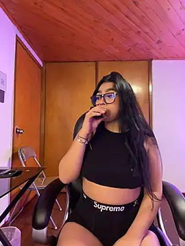 Violetta pinkk1 online show from 02-21-26, 04:02