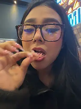 Violetta pinkk1 online show from 03-19-26, 03:43