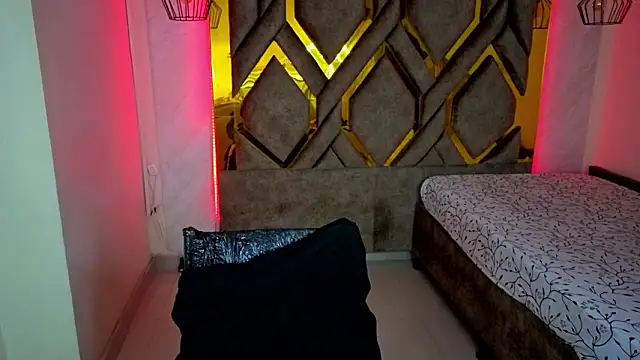 Luvienne online show from 02-10-26, 08:35