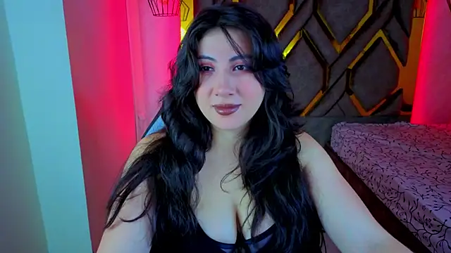 Luvienne online show from 03-03-26, 07:42