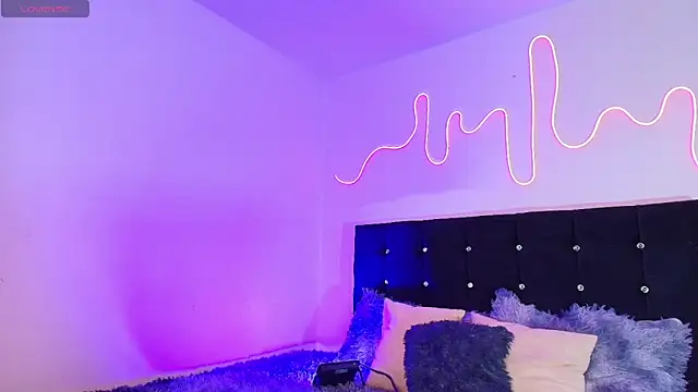 Martina Sky  online show from 03-25-26, 04:46