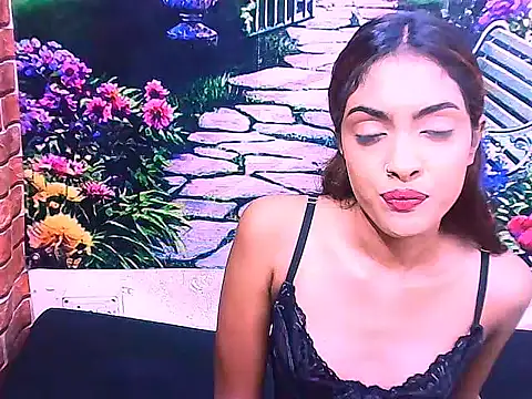 Snapshot of IndianPretty14u2Luv chatting on 02-19-26, 09:11 IndianPretty14u2Luv online show from 02-19-26, 09:11