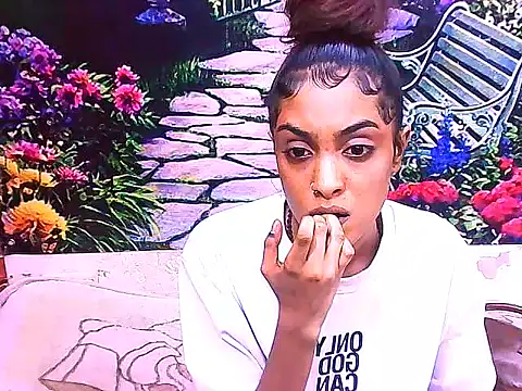 Snapshot of IndianPretty14u2Luv chatting on 02-26-26, 05:06 IndianPretty14u2Luv online show from 02-26-26, 05:06