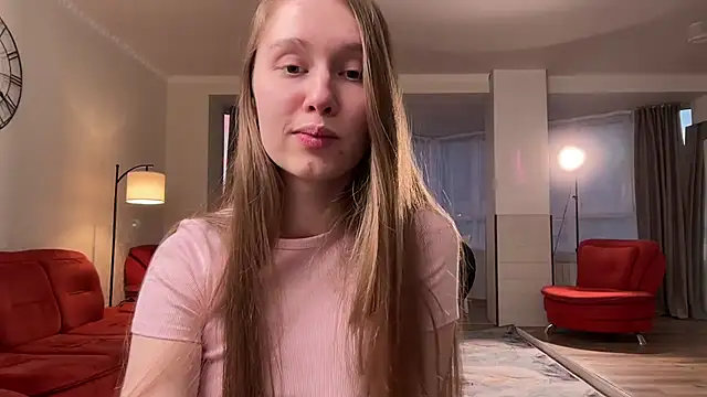 Snapshot of SharaNewbern chatting on 03-23-26, 02:32 SharaNewbern online show from 03-23-26, 02:32