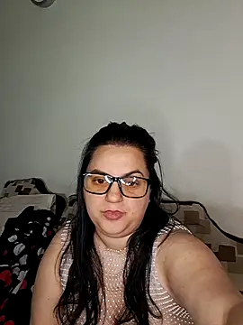 Yasmine love online show from 02-11-26, 09:20