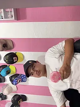 andresmahecha777 online show from 03-15-26, 10:27