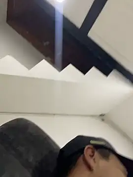 andresmahecha777 online show from 03-17-26, 02:05