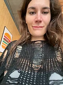 Snapshot of TattooGirlAlia chatting on 10-23-25, 07:29 TattooGirlAlia online show from 10-23-25, 07:29