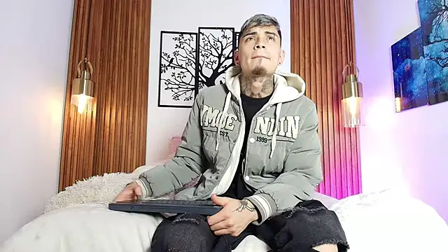 Snapshot of Max_Hader chatting on 03-04-26, 06:08 Max Hader online show from 03-04-26, 06:08