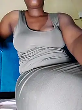 Snapshot of Charodine chatting on 04-14-26, 04:40 Charodine online show from 04-14-26, 04:40