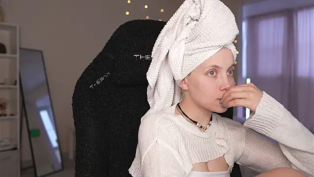 Appr0ved  online show from 03-12-26, 03:07