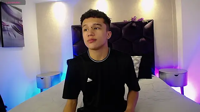 Dominik Souza online show from 03-24-26, 06:57