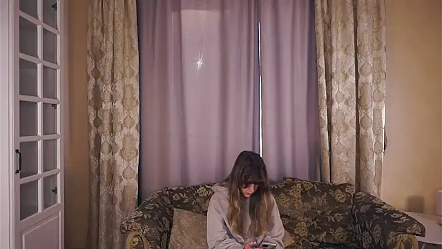 UshaAshauer online show from 02-04-26, 06:41