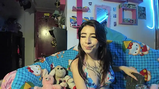 Snapshot of Rebecahart chatting on 03-12-26, 04:51 Rebecahart online show from 03-12-26, 04:51