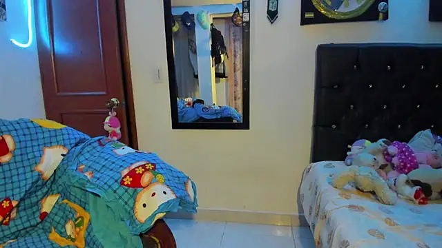 Snapshot of Rebecahart chatting on 03-14-26, 05:24 Rebecahart online show from 03-14-26, 05:24