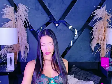 KylieWhitee online show from 02-17-26, 12:45