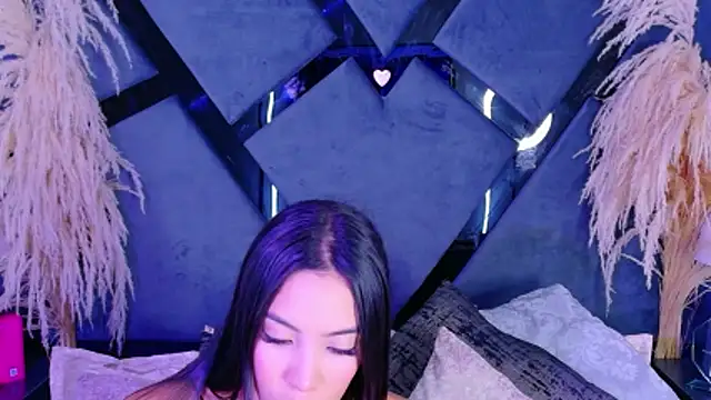 KylieWhitee online show from 04-22-26, 02:40