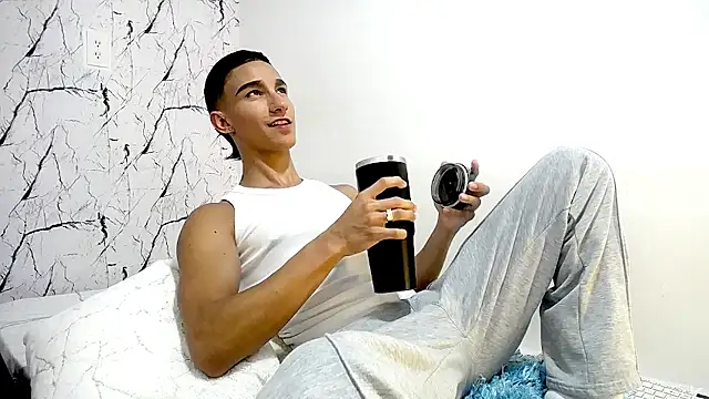 Snapshot of BabyAndy_ chatting on 07-01-26, 10:53 BabyAndy online show from 07-01-26, 10:53