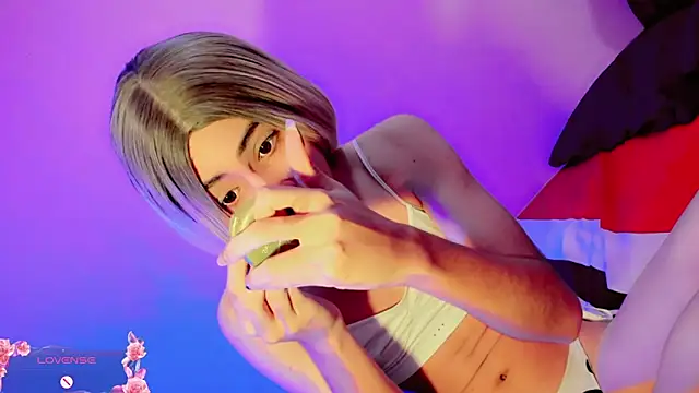 Snapshot of zoe_rous2 chatting on 03-10-26, 12:43 zoe rous2 online show from 03-10-26, 12:43