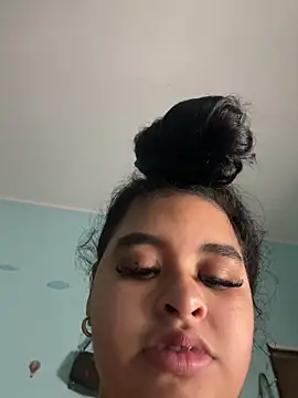 Aloyenita online show from 02-09-26, 06:12