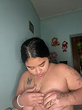 Snapshot of Aloyenita chatting on 02-20-26, 12:27 Aloyenita online show from 02-20-26, 12:27