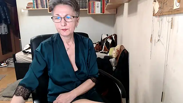 katemodel online show from 10-01-25, 09:26