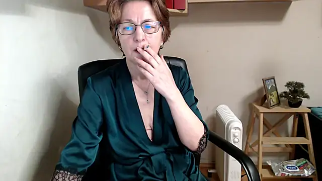 katemodel online show from 02-15-26, 07:51
