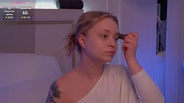 MollyHilton online show from 03-23-26, 09:08