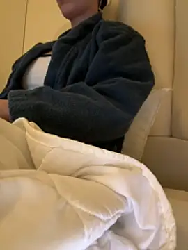 Snapshot of Sara0202 chatting on 03-20-26, 08:35 Sara0202 online show from 03-20-26, 08:35