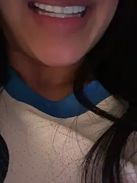 Snapshot of Sara0202 chatting on 03-28-26, 11:48 Sara0202 online show from 03-28-26, 11:48