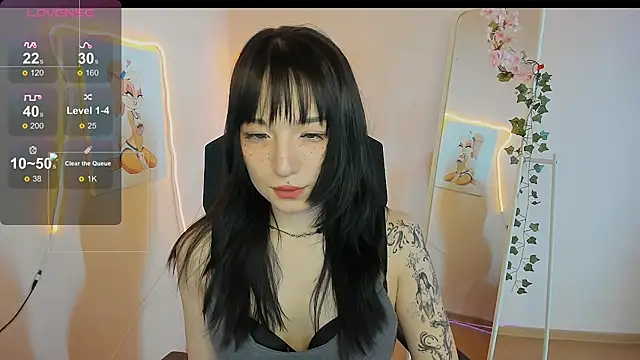 AliceeinWonderlanddd online show from 05-02-26, 02:16